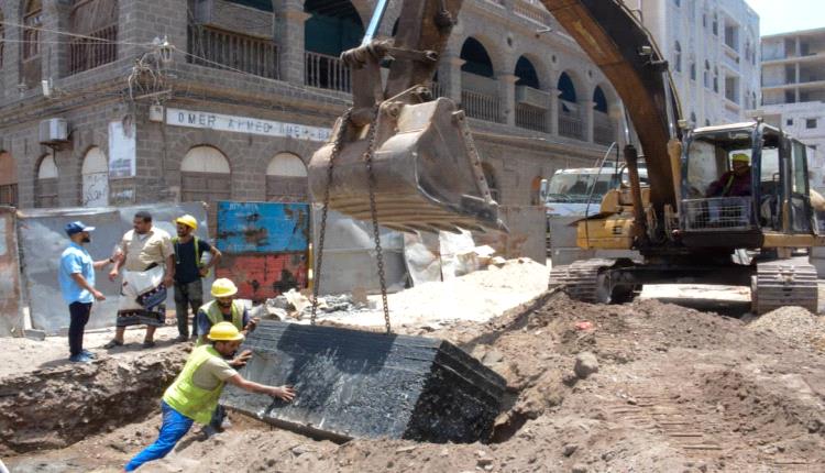بن جرادي يتفقد مشروع تصريف مياه الأمطار بمديرية صيرة 1 بن جرادي يتفقد مشروع تصريف مياه الأمطار بمديرية صيرة