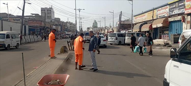 إطلاق حملة نظافة كبرى برعاية المحافظ لملس تحت شعار "جمال عدن باستدامة نظافتها"