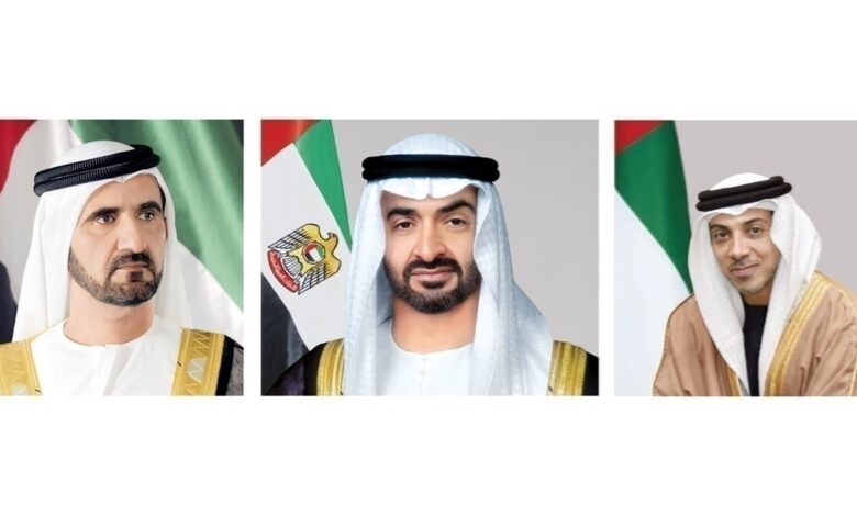 رئيس الإمارات ونائباه يهنئون رئيس جمهورية ناورو بذكرى استقلال بلاده
