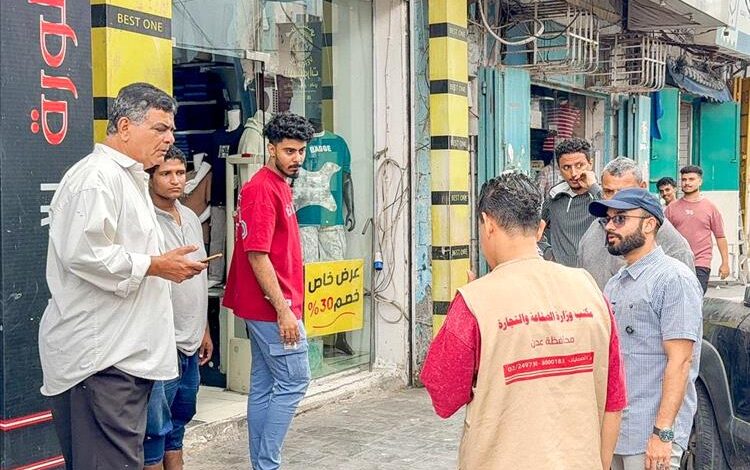 مدير عام صيرة يتفقد أسواق المديرية ويشدد على الالتزام بالنظافة والاشتراطات الصحية