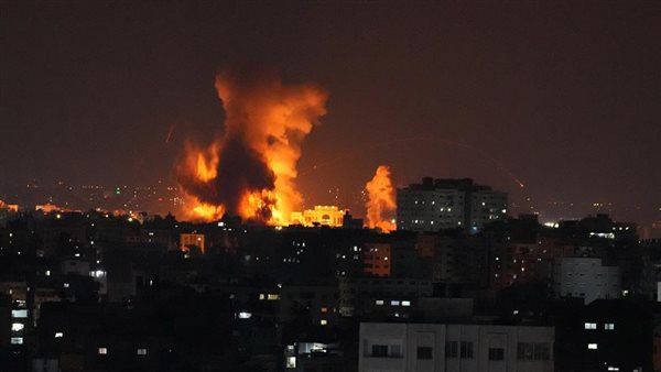 غزة.. استشهاد 11 فلسطينيًا في قصف إسرائيلي على مدرسة تؤوي نازحين 1 غزة.. استشهاد 11 فلسطينيًا في قصف إسرائيلي على مدرسة تؤوي نازحين