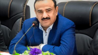 محافظ شبوة يدشن تنفيذ 12 مشروعاً لمياه الريف بدعم إماراتي
