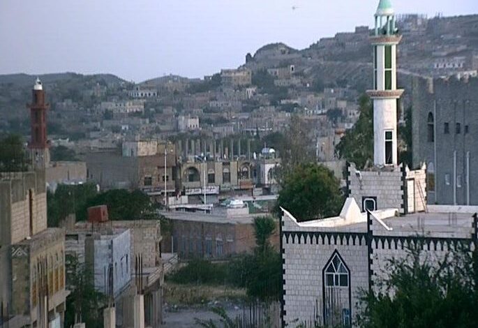 إب.. مليشيا الحوثي تستولي على مسجد في مدينة القاعدة