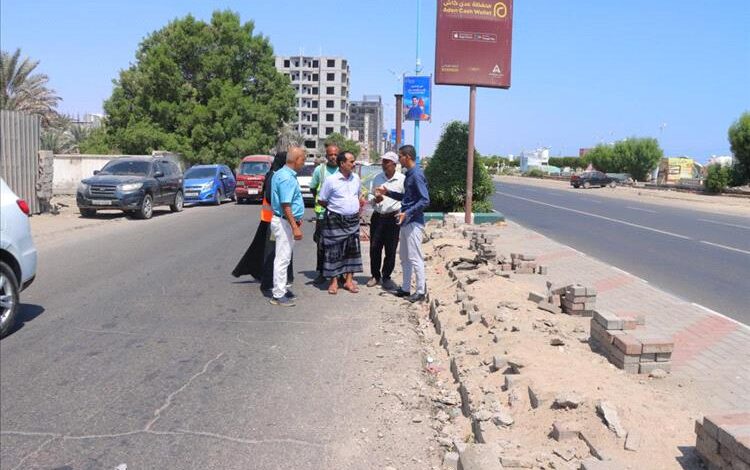 الزهري يتفقد سير أعمال إعادة تأهيل الجزيرة الوسطية في كورنيش ساحل أبين