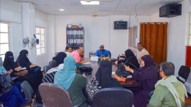 مدير مديرية صيرة يناقش أوضاع العملية التعليمية وسبل تطويرها