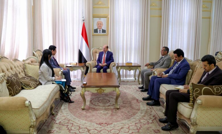 رئيس الوزراء يبحث مع اليونبس تعزيز التعاون وتوجيه الدعم نحو أولويات الحكومة 1 رئيس الوزراء يبحث مع اليونبس تعزيز التعاون وتوجيه الدعم نحو أولويات الحكومة