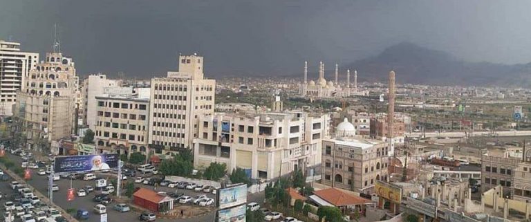 لهذا السبب .. مليشيا الحوثي تفرض شروط تعجيزية على موظفي وزارة الدفاع والداخلية في مناطق سيطرتها 1 لهذا السبب .. مليشيا الحوثي تفرض شروط تعجيزية على موظفي وزارة الدفاع والداخلية في مناطق سيطرتها