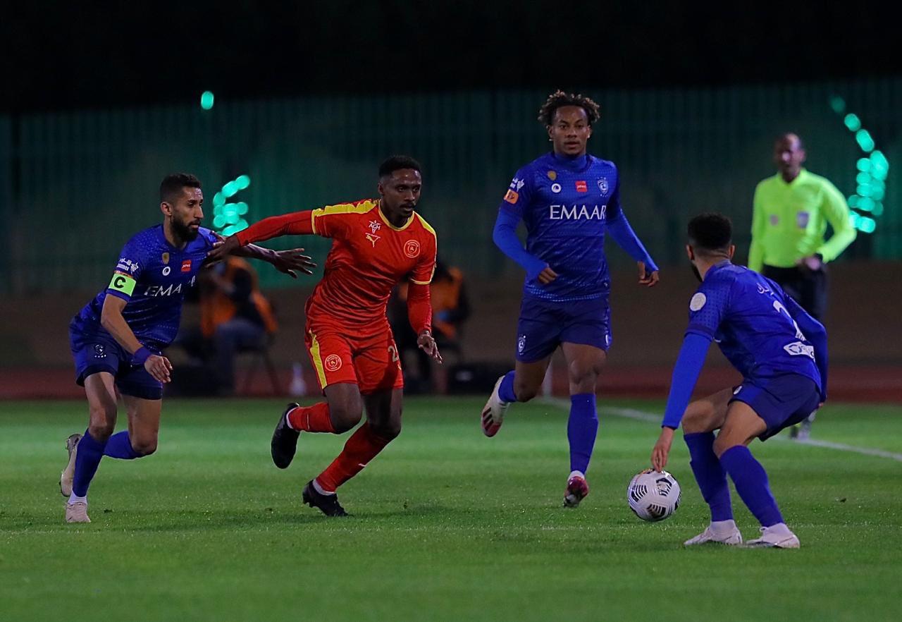 الهلال يعزز صدارته للدوري السعودي والتعاون يقسو على الشباب 1 الهلال يعزز صدارته للدوري السعودي والتعاون يقسو على الشباب