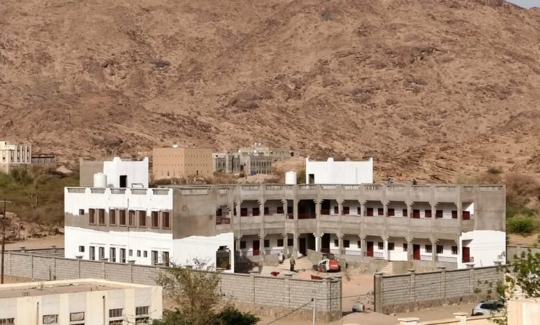 شبوة.. السلطة المحلية تواصل تطوير التعليم بدعم إماراتي سخي