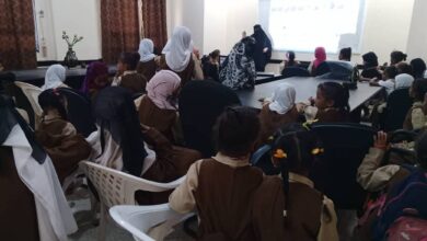برنامج توعوي في الخوخة لتعزيز حماية طلاب المجمع الإماراتي من مخاطر الاستغلال الإلكتروني