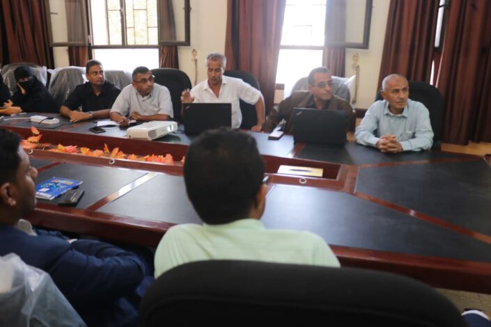 جامعة الحديدة تعزز ثقافة الجودة عبر دورة في بناء وتقييم الاختبارات