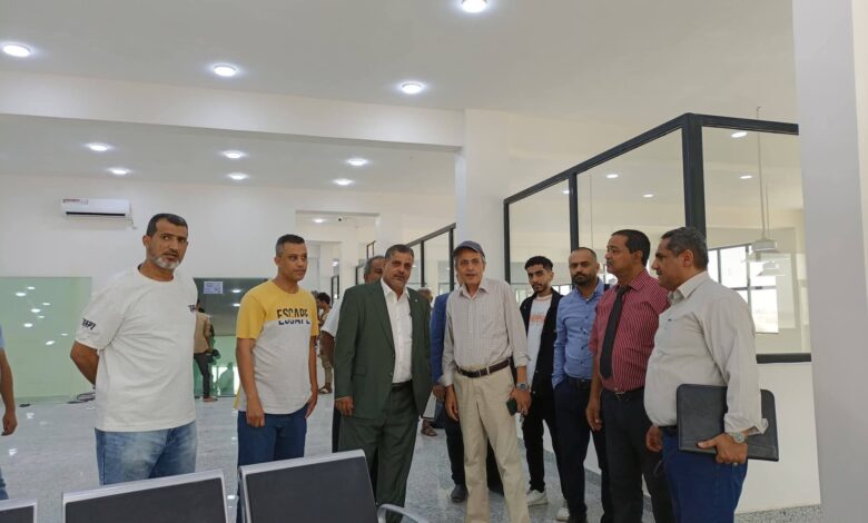 وفد من شركة النفط اليمنية يزور ميناء المخا 1 وفد من شركة النفط اليمنية يزور ميناء المخا