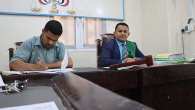 محكمة الخوخة تصدر أحكامًا رادعة في قضيتي خطف طفلة وانتهاك حرمة مسكن بالحديدة