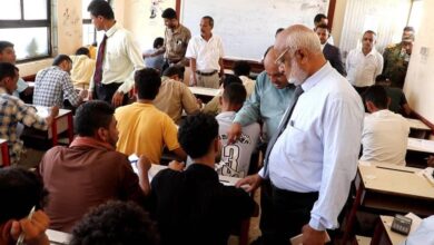 طاهر يفتتح امتحانات الفصل الثاني بجامعة الحديدة ويشدد على تهيئة الأجواء للطلاب 10 طاهر يفتتح امتحانات الفصل الثاني بجامعة الحديدة ويشدد على تهيئة الأجواء للطلاب