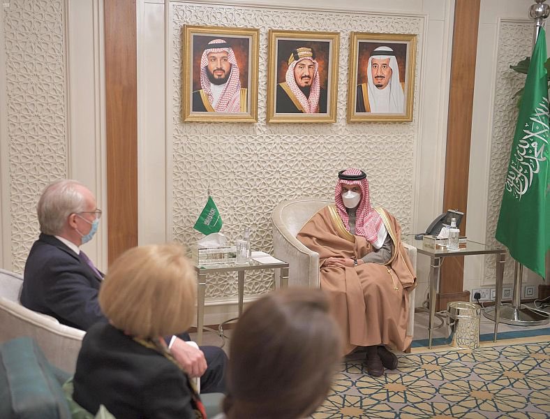 المبعوث الامريكي الخاص لليمن يلتقي وزير خارجية السعودية 1 المبعوث الامريكي الخاص لليمن يلتقي وزير خارجية السعودية