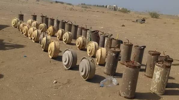 الساحل الغربي.. نزع وتفكيك متفجرات والغام حوثية في المخا والحديدة 1 الساحل الغربي.. نزع وتفكيك متفجرات والغام حوثية في المخا والحديدة