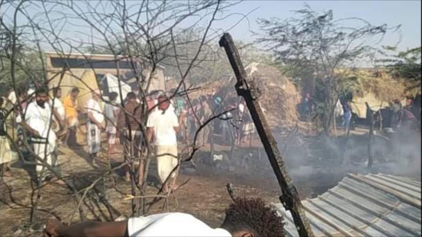 الحديدة.. مدير الوحدة التنفيذية يطالب بالتحقيق في حرائق المخيمات المتكررة