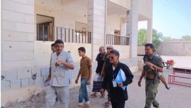 الأجعش والأغبري يتفقدان سير امتحانات الثانوية العامة في المناطق المحررة بالحديدة