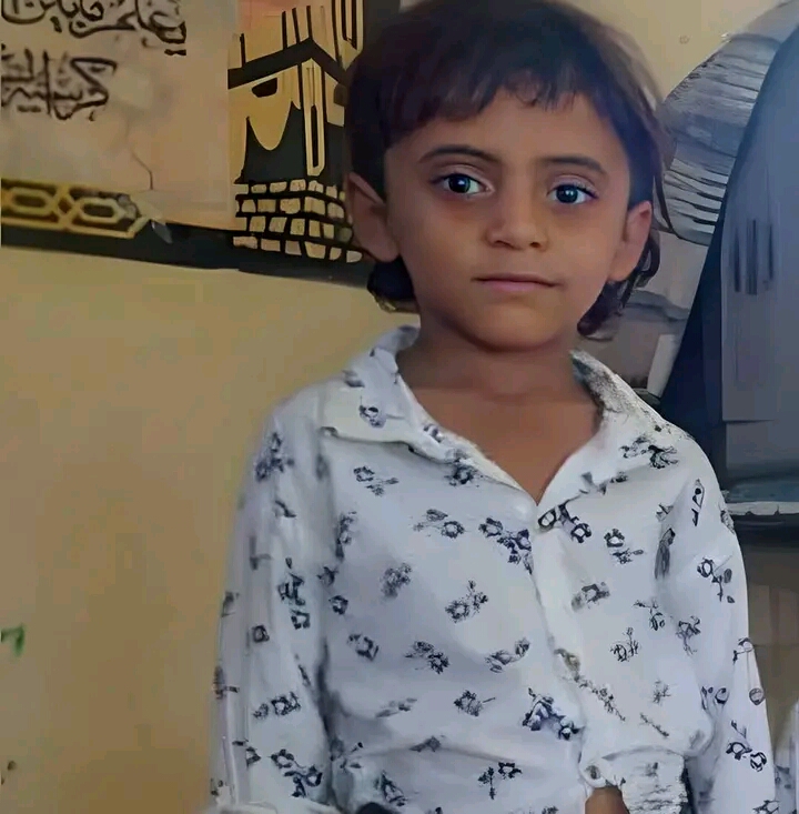 وفاة طفل بعد اطلاق قيادي حوثي النار في ديوان جده