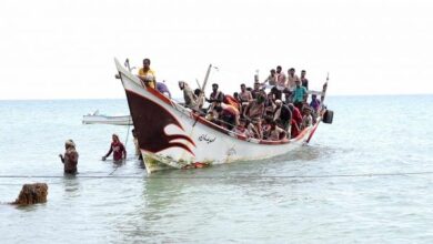 وصول عشرات الصيادين المفرج عنهم من إريتريا إلى الخوخة