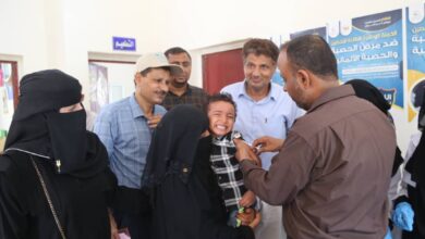 حمنه يؤكد أهمية الحملة التي تستهدف 18 ألف طفل وطفلة في حيس لحمايتهم من مرض الحصبة