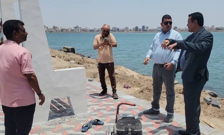 مدير عام المنصورة يطلع على مشروع تحسين المساحة الترابية بالطريق البحري 1 مدير عام المنصورة يطلع على مشروع تحسين المساحة الترابية بالطريق البحري