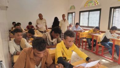 بكري يتفقد سير إمتحانات النقل الاساسي والثانوي في حيس بالحديدة