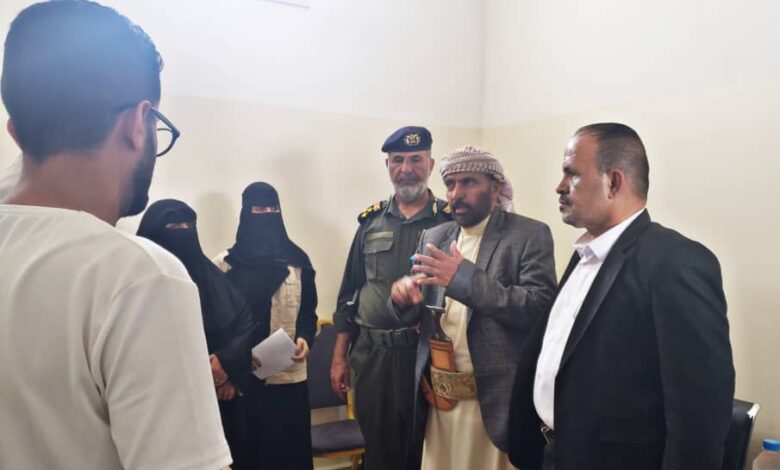 مأرب.. الوكيل الباكري يطلع على قسم النساء في الاحوال المدنية بعد اعادة تأهيله
