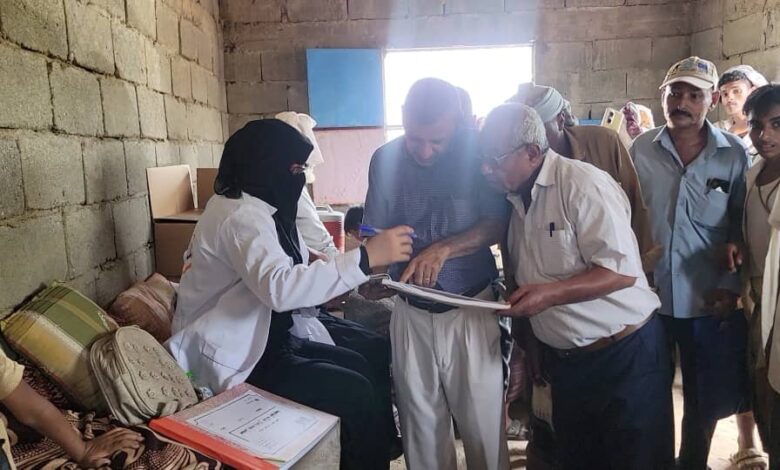 الصحة في حيس تقدم عربة متنقلة بفريق طبي وعلاجات لأهالي قرية البغُيل بالجرّاحي 1 الصحة في حيس تقدم عربة متنقلة بفريق طبي وعلاجات لأهالي قرية البغُيل بالجرّاحي
