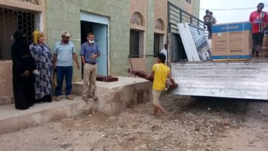 وصول دفعة من المستلزمات المنزلية لسكن الأطباء بمستشفى حيس الريفي