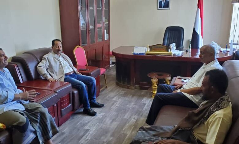مدير المخا يبحث مع وكيل وزارة السياحة سبل تطوير وتنشيط السياحية في المديرية 1 مدير المخا يبحث مع وكيل وزارة السياحة سبل تطوير وتنشيط السياحية في المديرية