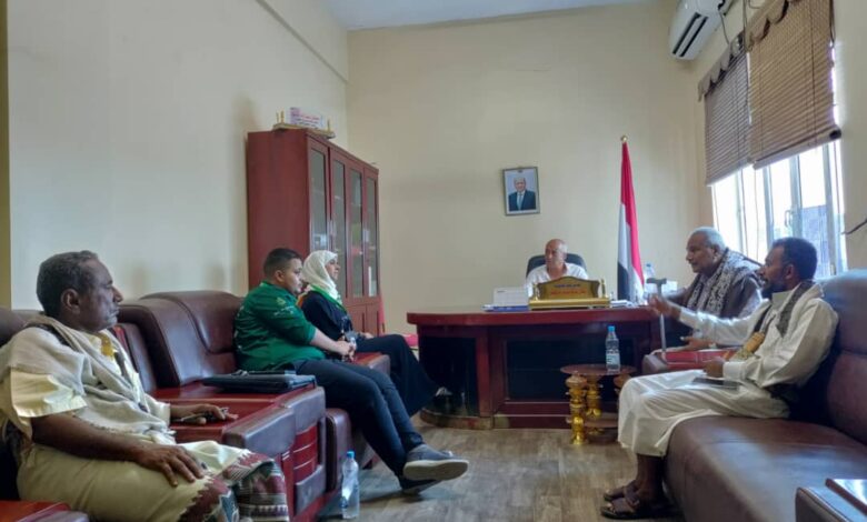 مدير المخا يبحث مع مؤسسة وقف الواقفين العالمية دعم مشاريع جديدة بالمديرية 1 مدير المخا يبحث مع مؤسسة وقف الواقفين العالمية دعم مشاريع جديدة بالمديرية