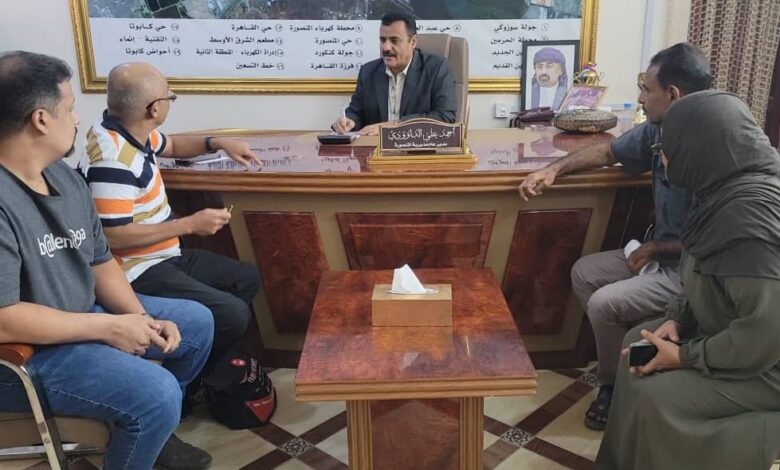 مدير المنصورة يوجه باستمرار ضبط المحال التجارية المتخلفة عن سداد رسوم المهن لمزاولة أعمالهم