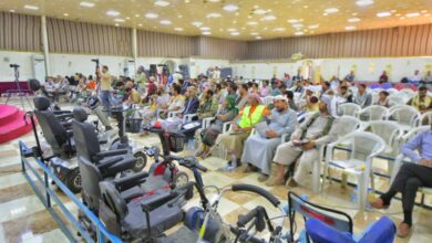 سيارات كهربائية وكراسي متنوعة لضحايا الحرب وانتهاكات التعذيب في مأرب