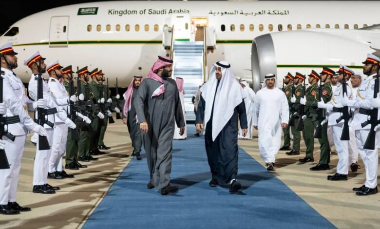 الرئيس الإماراتي يستقبل ولي العهد السعودي بقصر الروضة 1 الرئيس الإماراتي يستقبل ولي العهد السعودي بقصر الروضة