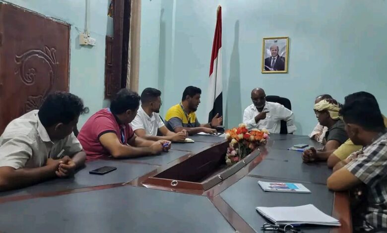 الحديدة.. المدير عليان يناقش مع الهجرة الدولية دعم المشاريع التنموية في الخوخة 1 الحديدة.. المدير عليان يناقش مع الهجرة الدولية دعم المشاريع التنموية في الخوخة