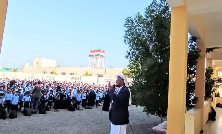مكتبا الأوقاف والتربية يعززان من الوعي الطلابي في المخا 1 مكتبا الأوقاف والتربية يعززان من الوعي الطلابي في المخا