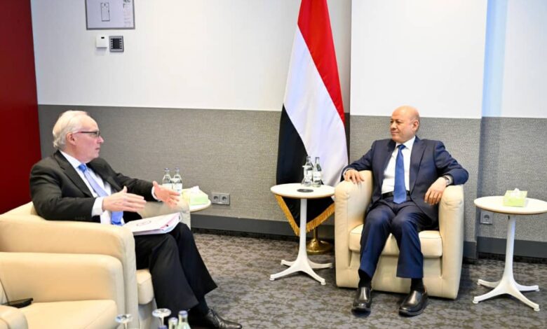 الرئيس العليمي يناقش مع ليندركينج تهديدات مليشيا الحوثي للأمن الإقليمي