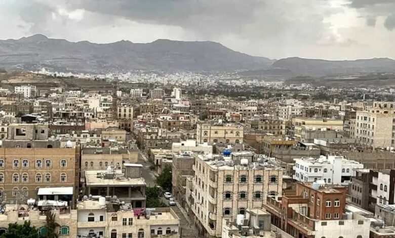 تحليق غامض لطائرتين حربيتين فوق صنعاء وتحركات ميدانية للمليشيات 1 تحليق غامض لطائرتين حربيتين فوق صنعاء وتحركات ميدانية للمليشيات