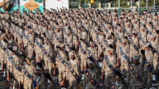 الحرس الثوري يتوعد واشنطن برد خارج الحسابات بعد قصف منشآت نووية