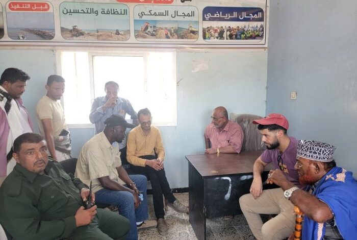 الحديدة.. اجتماع يبحث تطوير مركز إنزال الأسماك بالقطابا في الخوخة