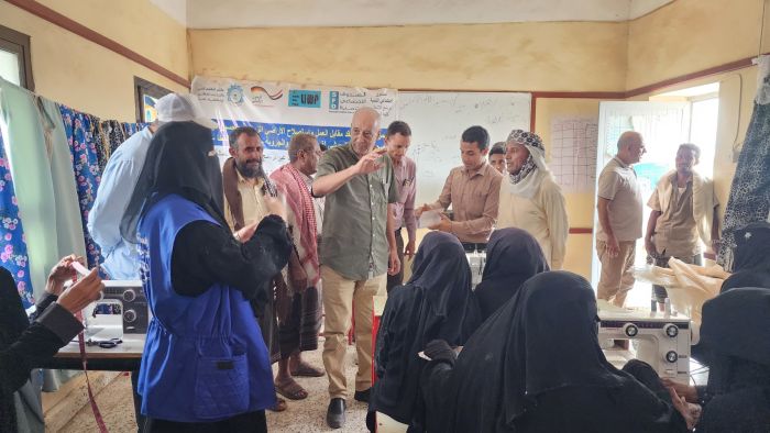 في زيارة ميدانية.. مدير عام المخا يتفقد مشاريع سبل العيش في عزلة المشالحة 1 في زيارة ميدانية.. مدير عام المخا يتفقد مشاريع سبل العيش في عزلة المشالحة