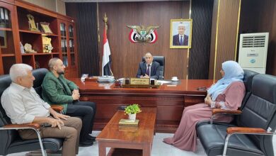 عدن.. انطلاق حملة مشتركة بين الصناعة والصحة لمراقبة أسعار الأدوية