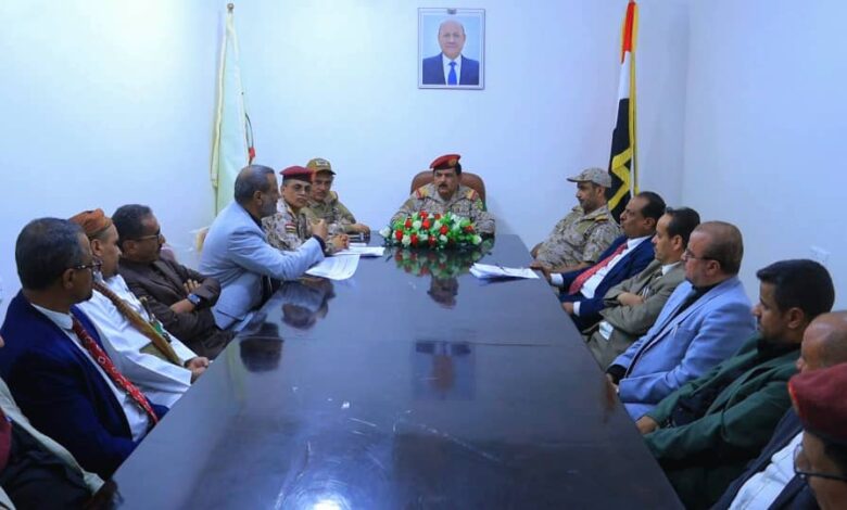 وزير الدفاع يطّلع على أوضاع القضاء العسكري في مأرب ويوجه بتسريع البت في القضايا 1 وزير الدفاع يطّلع على أوضاع القضاء العسكري في مأرب ويوجه بتسريع البت في القضايا