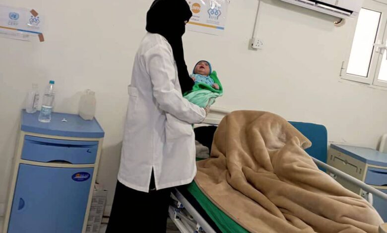 صندوق أممي ينقذ أماً وثلاثة توائم في محافظة مأرب