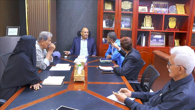 اجتماع بعدن يبحث آليات تحديد تكلفة الواردات وضمان الشفافية السعرية