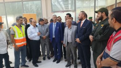 محافظ لحج يتفقد مصانع استراتيجية ويؤكد دعم الاستثمار الصناعي