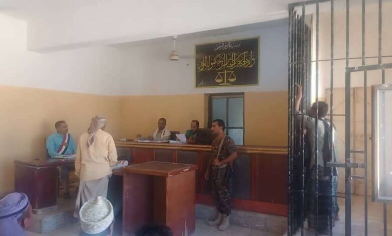الحديدة.. محكمة حيس تقر الإعدام رميا بالرصاص بحق مدان بقتل مواطن