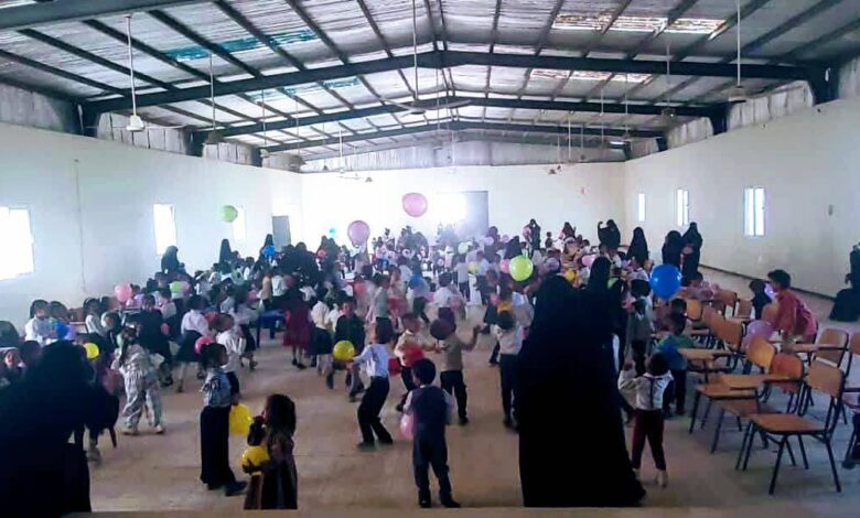 مدرسة الزهراء تقيم فعالية بمناسبة اليوم العالمي للطفولة في موزع