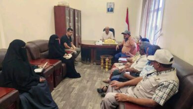 المخا تستعد لحملة نظافة واسعة بمناسبة ذكرى ثورة 2 ديسمبر
